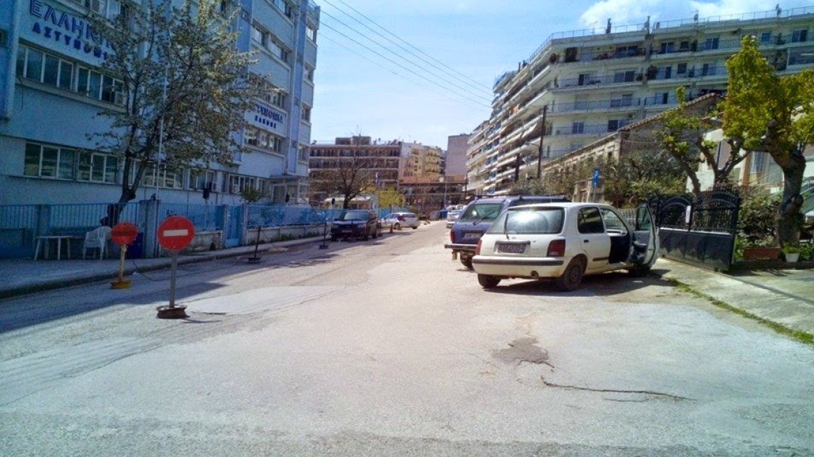 Ξάνθη: Βρήκε παλιά χειροβομβίδα, την έβαλε σε σακούλα και την πήγε στην Αστυνομία! 