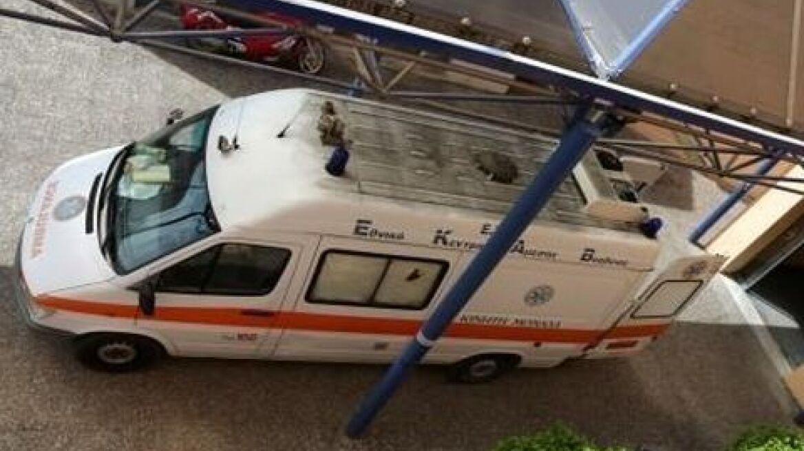 Πέταξε από το μπαλκόνι τη μητέρα της φίλης του!