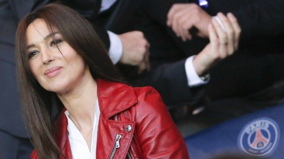 H Mόνικα Μπελούτσι στο Παρί - Μπαρτσελόνα (photos)