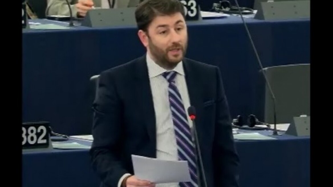 Ερώτηση Ανδρουλάκη για τις εξελίξεις στην Ουκρανία
