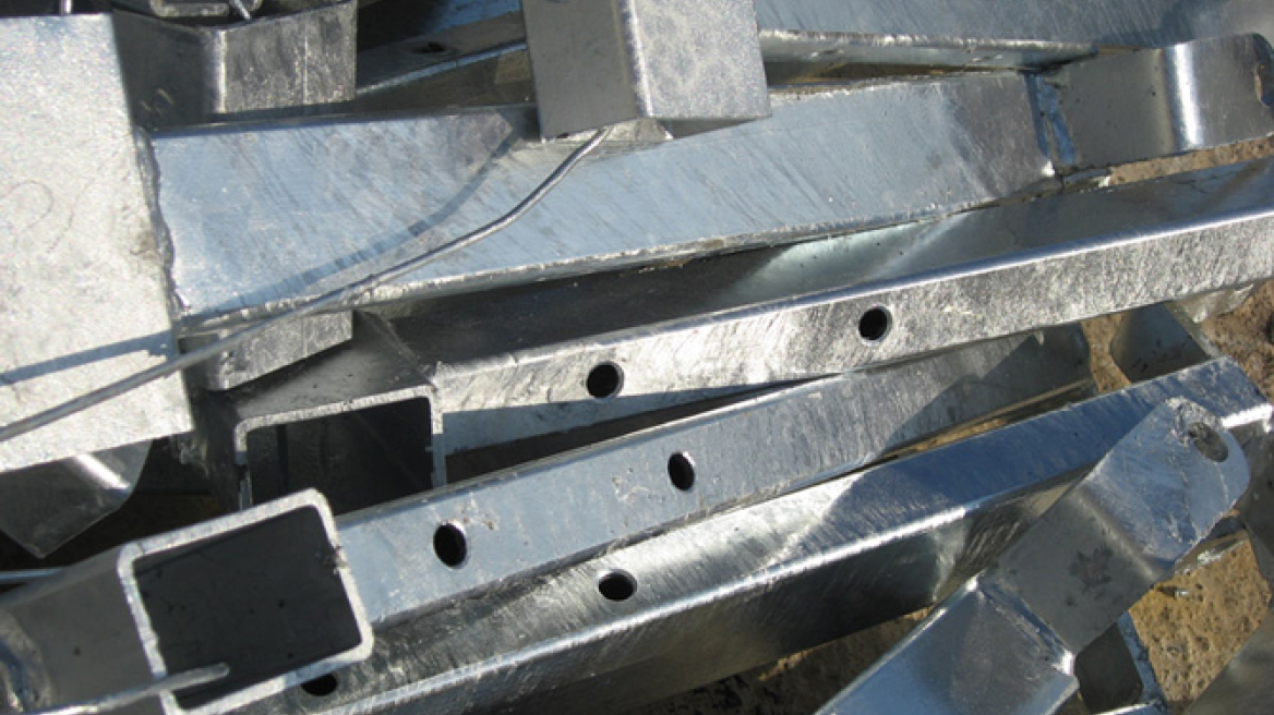 Άμφισσα: Άρπαξε τρέιλερ με ηλεκτρονικές συσκευές και μέταλλα