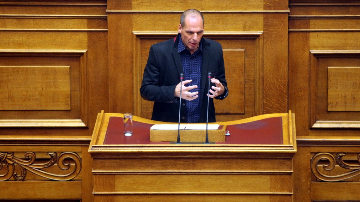Βαρουφάκης: Ήταν λάθος η επιστροφή του 1,2 δισ. του ΤΧΣ
