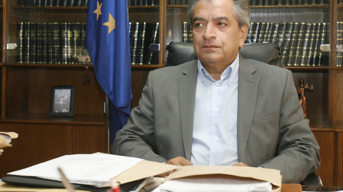 Ο βοηθός γενικός εισαγγελέας Κύπρου κατηγορεί τον γενικό εισαγγελέα για ποινικά αδικήματα 
