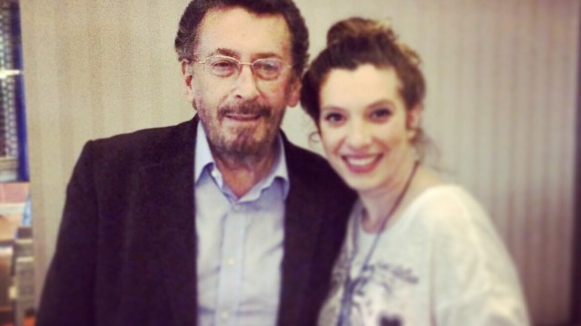 Στην Κρήτη ο «Ιησούς Από Τη Ναζαρέτ» - Πόζαρε με Ελληνίδα ηθοποιό!