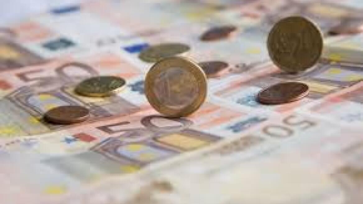 Αντιδράσεις των κομμάτων για το «χέρι που βάζουν» στα διαθέσιμα των Ταμείων