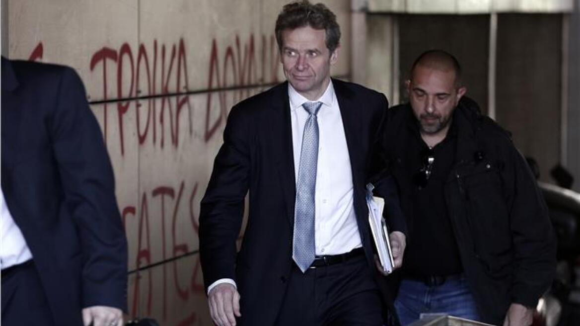 Der Standard: Η τρόικα απέτυχε παταγωδώς με τα σχέδια της για την Ελλάδα