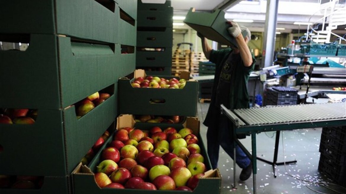 Mόνο με άδεια της Κομισιόν η χαλάρωση του ρωσικού εμπάργκο στην Ελλάδα