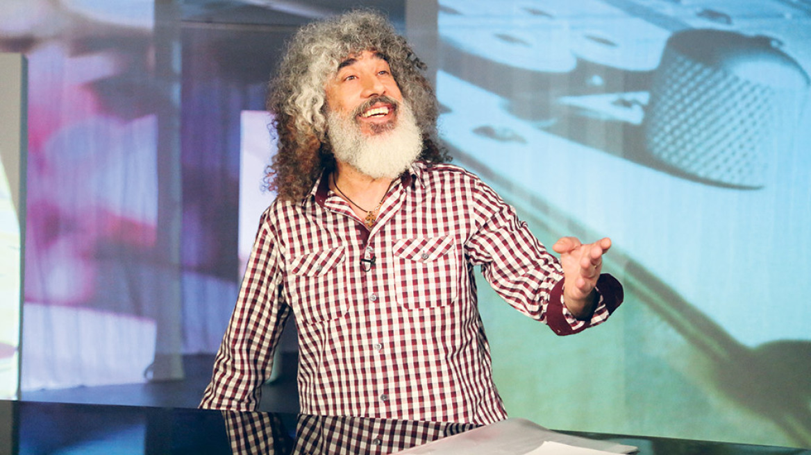 Γιάννης Γιοκαρίνης: Ο «Νοσταλγός του rock ’n’ roll» στο «Voice»