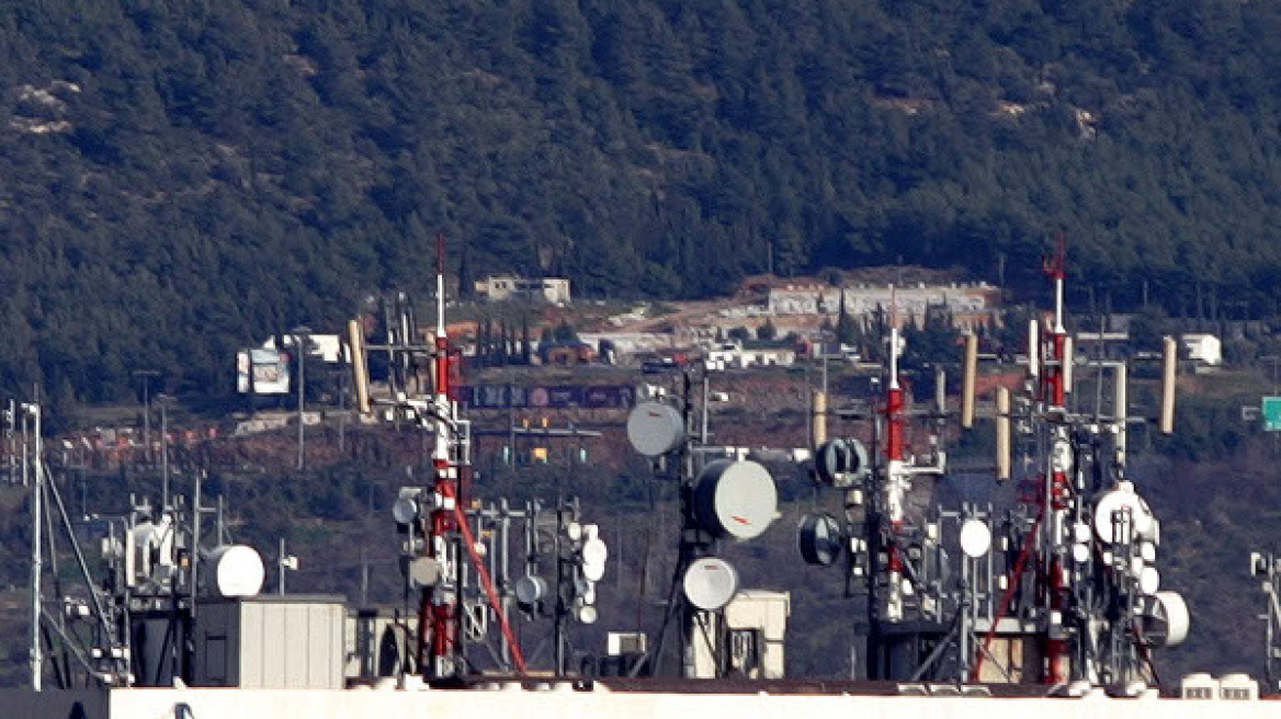 Χτυπούσαν κεραίες ραδιοφώνου και κινητής τηλεφωνίας