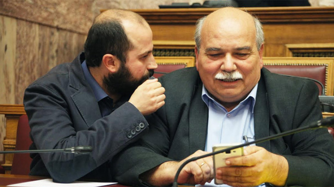 Κραυγές και καβγάδες στη Βουλή για την ΠΝΠ που «σκουπίζει» τα αποθεματικά