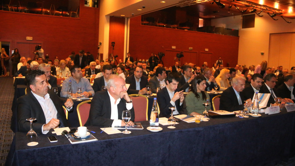 «Μπρα ντε φερ» κυβέρνησης-αντιπολίτευσης για τα αποθεματικά