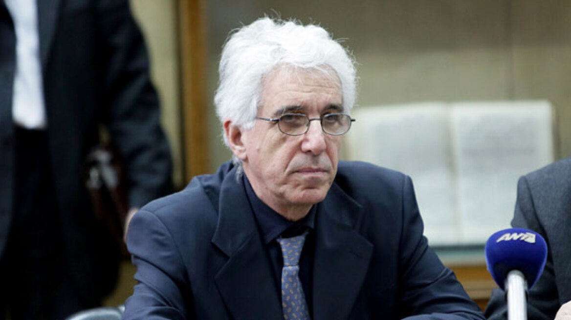 Παρασκευόπουλος: Δεν αποφυλακίζεται όποιος αρνηθεί να φορέσει «βραχιολάκι»