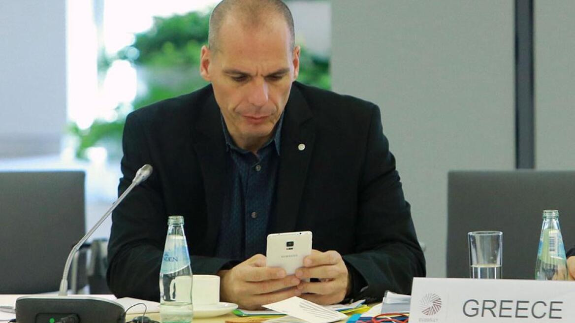 Διαψεύδει το υπ. Οικονομικών τα περί παραίτησης Βαρουφάκη μετά τη Ρίγα