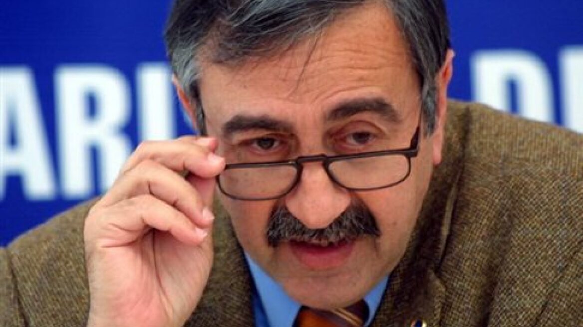 Επαφές Ακιντζί με Ερντογάν και Νταβούτογλου στην Άγκυρα 