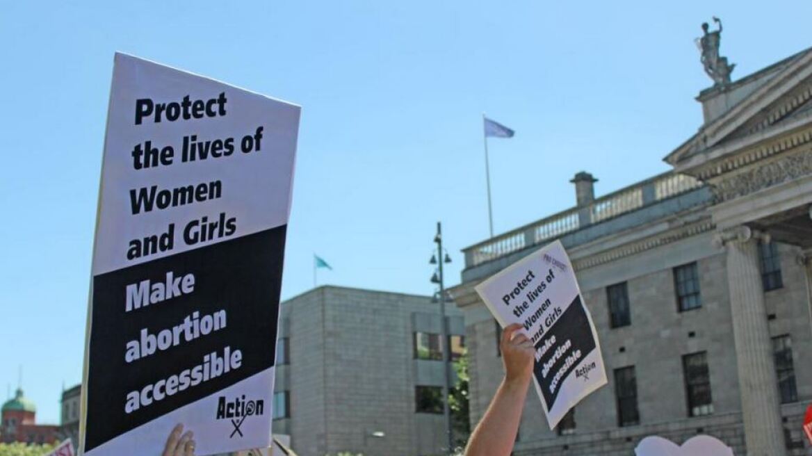 Παραγουάη: Παρά την κατακραυγή, δεν επιτρέπουν άμβλωση στη 10χρονη έγκυο