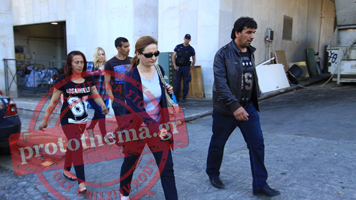 Σπάει καρδιές η γιαγιά της: Η Άννυ μας παρακαλούσε να την πάρουμε από τον πατέρα της