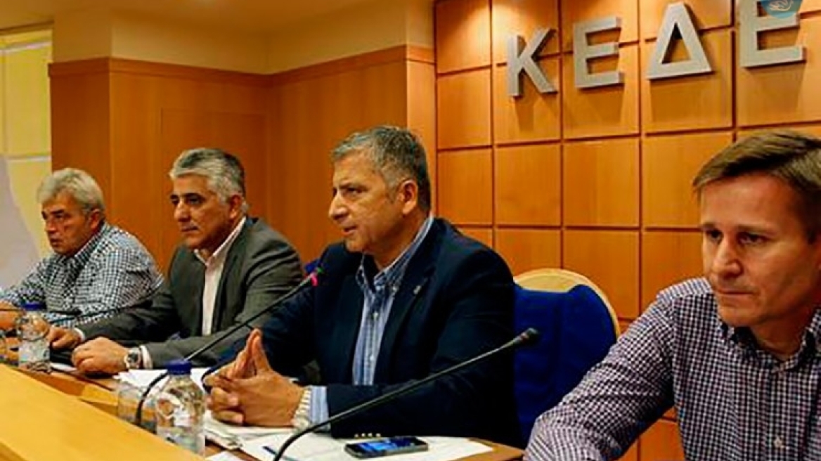 ΚΕΔΕ: Τελεσίδικο «όχι» σε μεταφορά ταμειακών διαθεσίμων από τους Δήμους