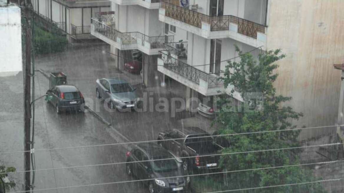 Βίντεο: Χαλάζι σε μέγεθος καρυδιού στην Τρίπολη!