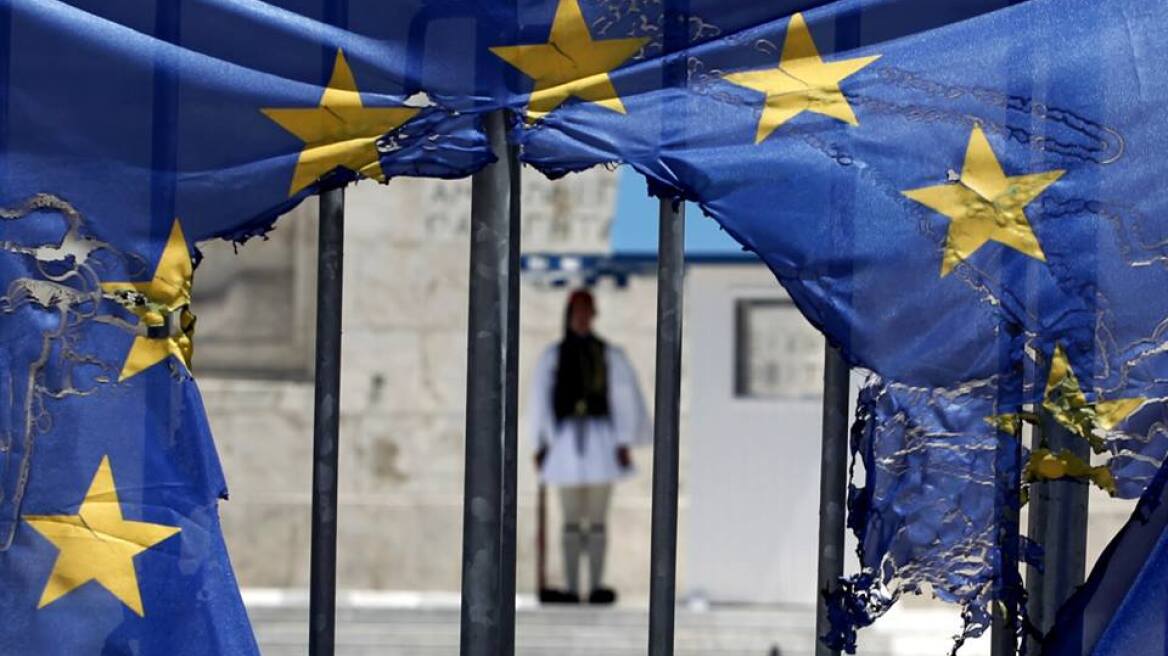 Financial Times: Φθάνει το σημείο μηδέν για την Ελλάδα