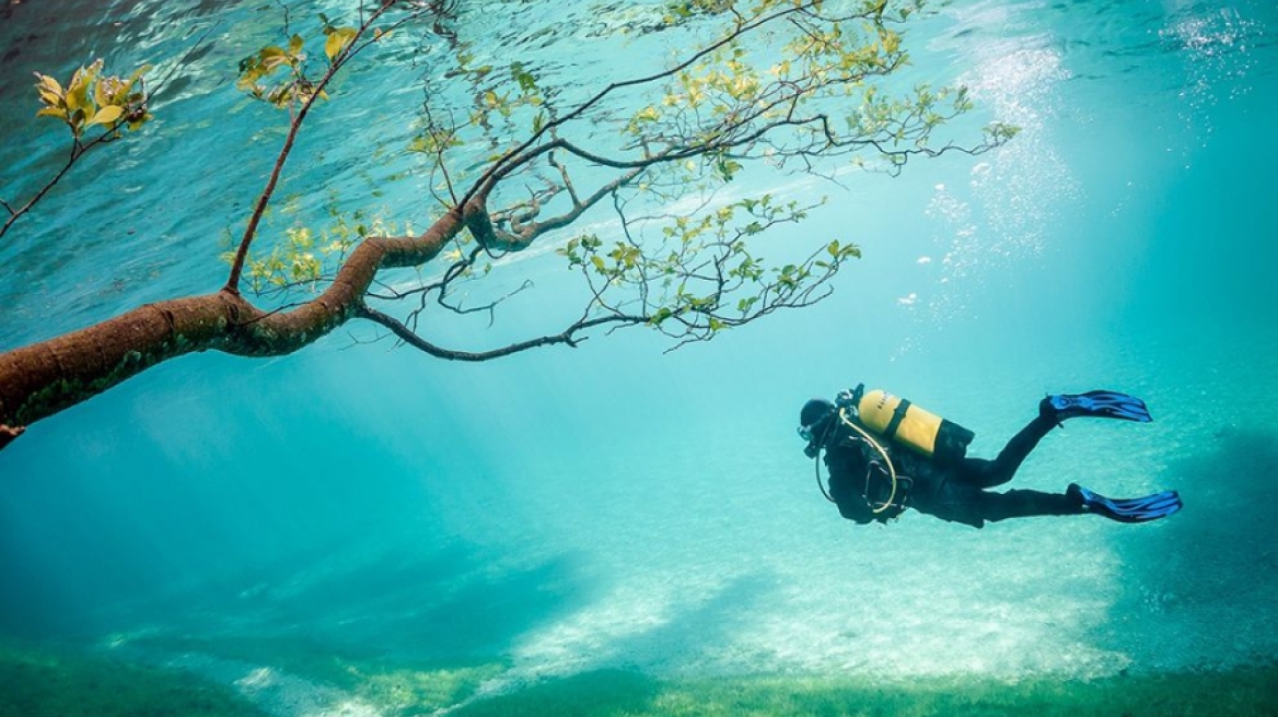 Το πιο απίστευτο σημείο κατάδυσης στον κόσμο είναι ένα... πάρκο!