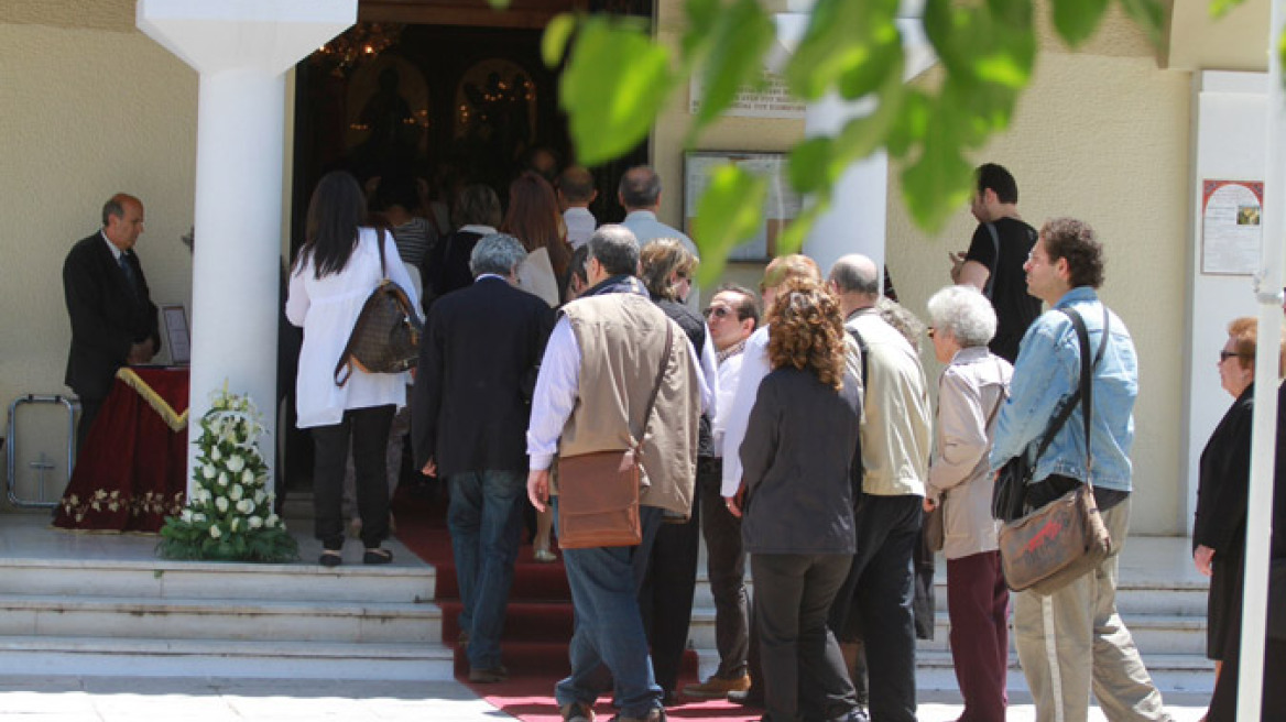 «Τελευταίο αντίο» στη Λίλυ Παπαγιάννη 