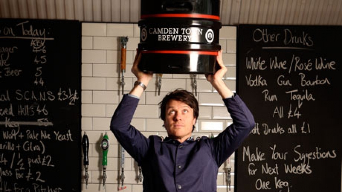 Πώς κατάφερε φτιάχνοντας μπύρα στο υπόγειο να βγάζει τώρα... εκατομμύρια!