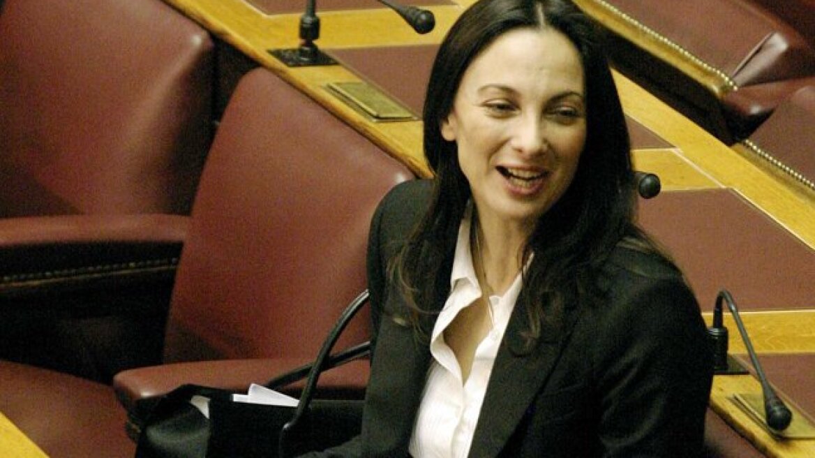 Η Κουντουρά επιβεβαιώνει την αύξηση του ΦΠΑ στον τουρισμό