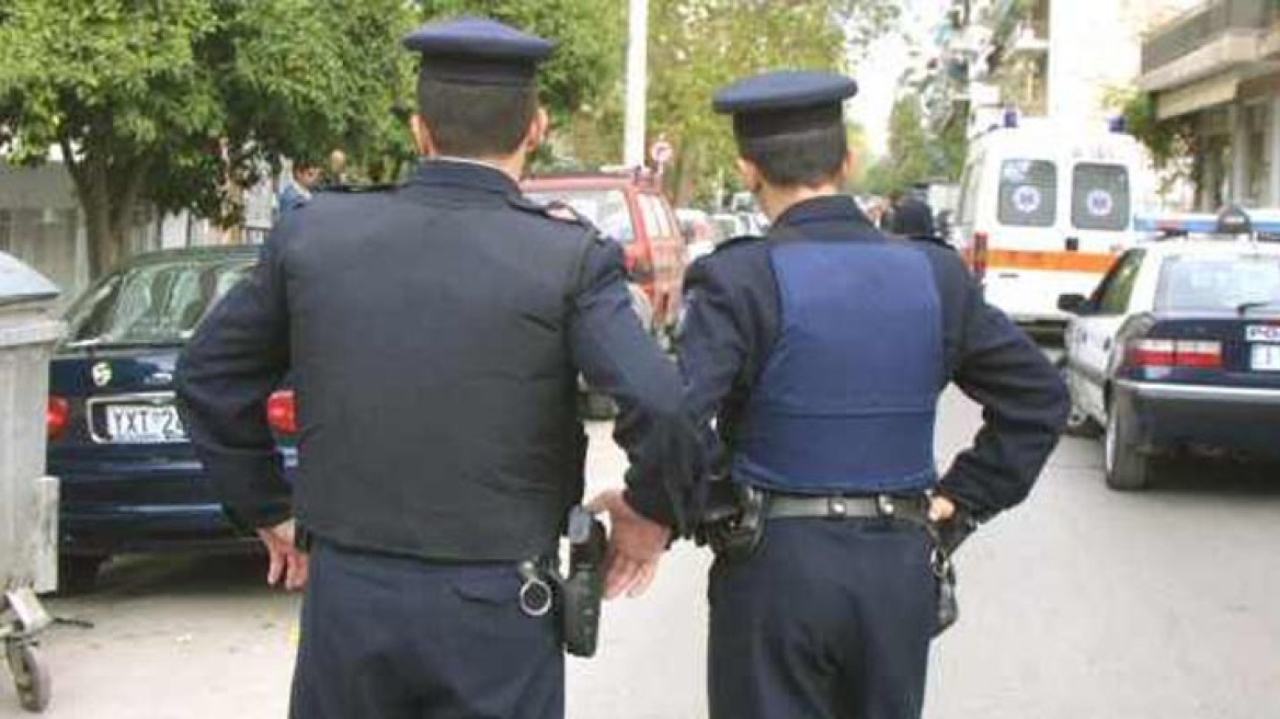 Ατζαμής διαρρήκτης προκάλεσε ζημιές σε περίπτερο