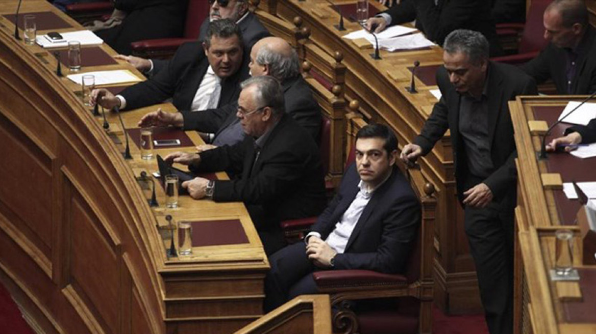 Εξεταστική για τα Μνημόνια: Η κυβέρνηση καλεί τρόικα, όχι πρωθυπουργούς - Η ΝΔ Βαρουφάκη
