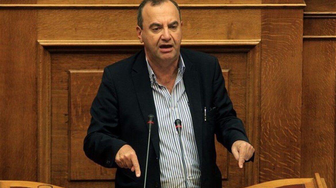 Στρατούλης: Οπως ο Οδυσσέας έτσι κι εμείς θα περάσουμε ανάμεσα από τη Σκύλλα και τη Χάρυβδη