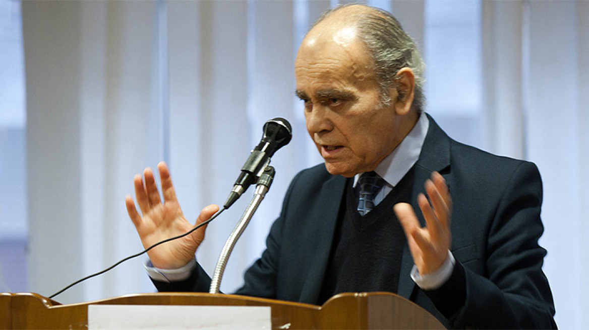 «Βόμβα» Ρωμανιά: Η ρήτρα μηδενικού ελλείμματος δεν καταργείται, αναστέλλεται