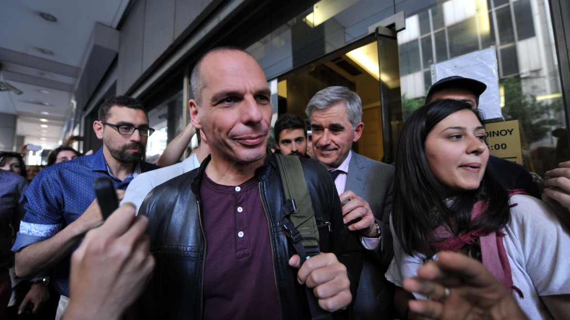 Βαρουφάκης: Θα δώσουμε προτεραιότητα σε μισθούς και συντάξεις 