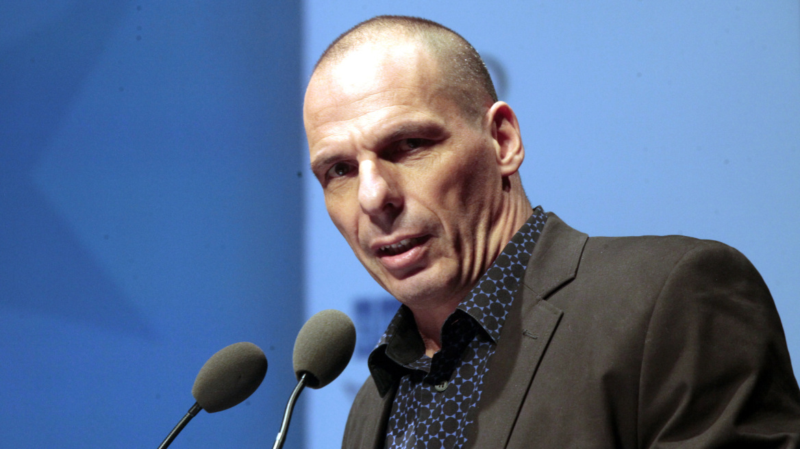 Βαρουφάκης: «Πέναλτι» 3% αντί για ΦΠΑ 18% για όσους χρησιμοποιούν μετρητά