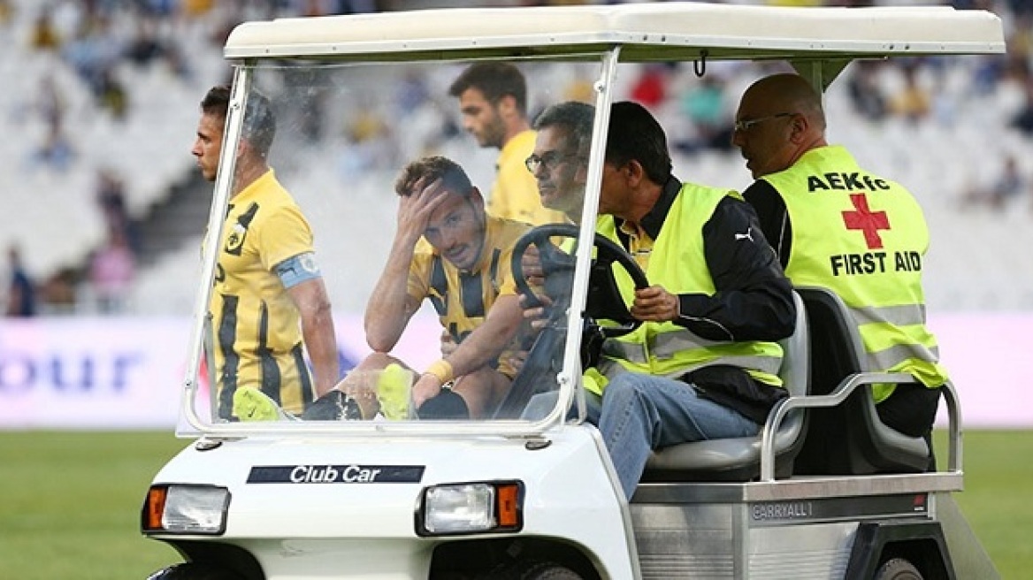 AEK: Ρήξη χιαστού για τον Μπακάκη