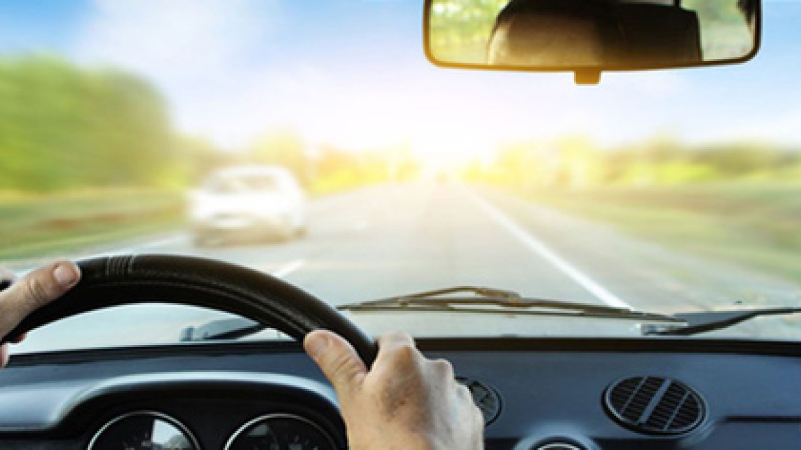 Τσιγγάνοι πετούσαν παιδιά σε αυτοκίνητα για να ληστέψουν τους οδηγούς!