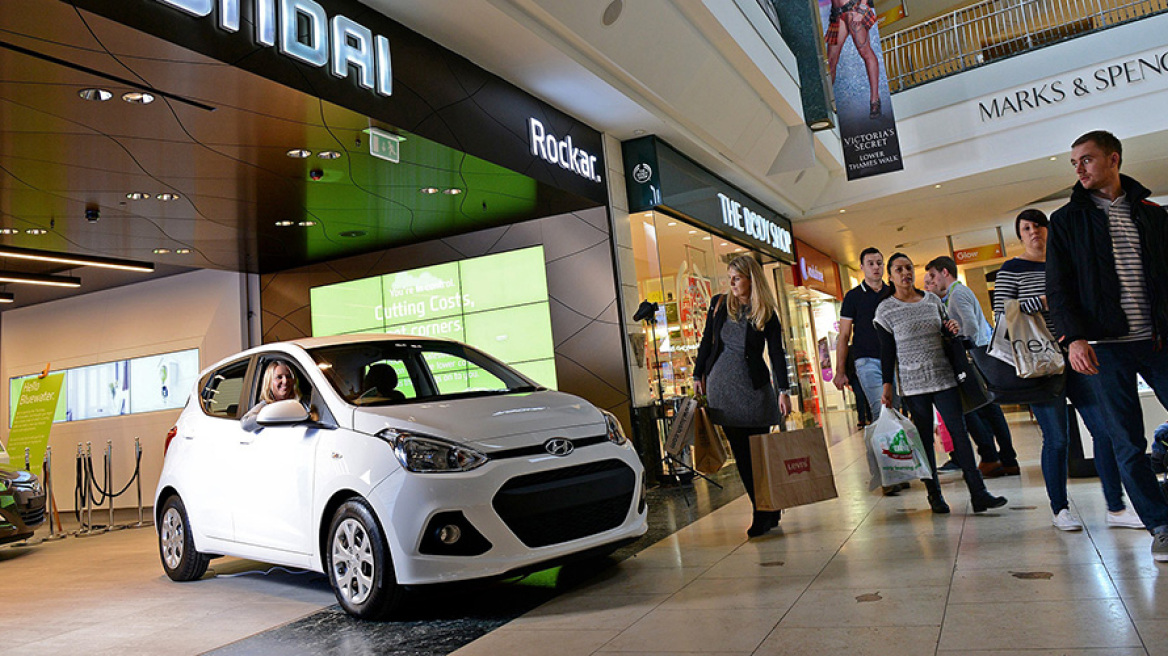 Χαμός στα εμπορικά με τις εκθέσεις αυτοκινήτων