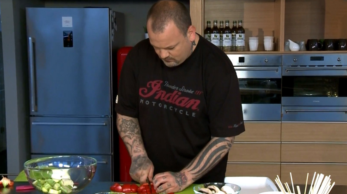 Σουβλάκια με μαστέλο Χίου και λαχανικά