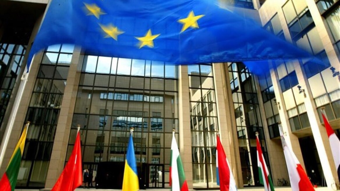 Θέμα ημερών η συμφωνία Ελλάδας-δανειστών, λέει η El Mundo