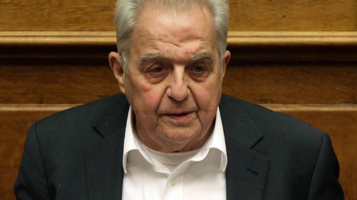 Αλέκος Φλαμπουράρης: Νέο δάνειο μόνο χωρίς μνημόνια