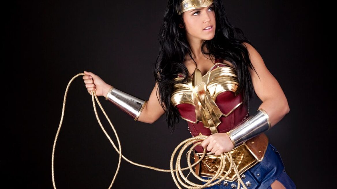 Wonder Woman on a vase: The Ancient Greeks knew her well! 