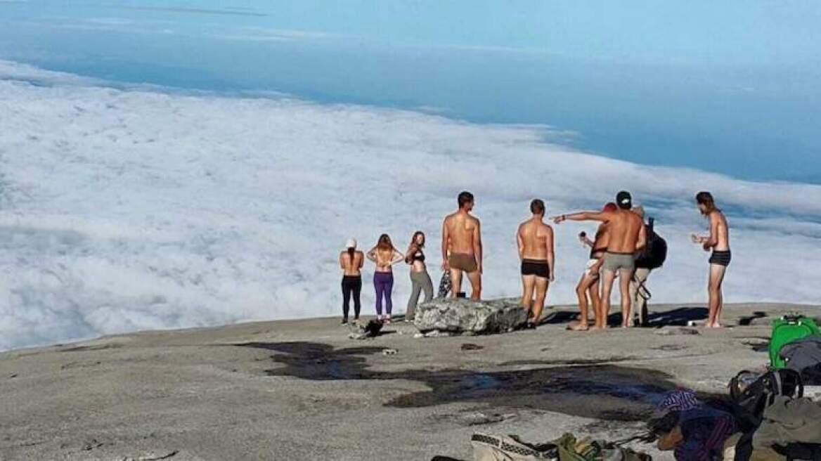 Nude tourists cause earthquake at Mt. Kinabulu (photos + video)