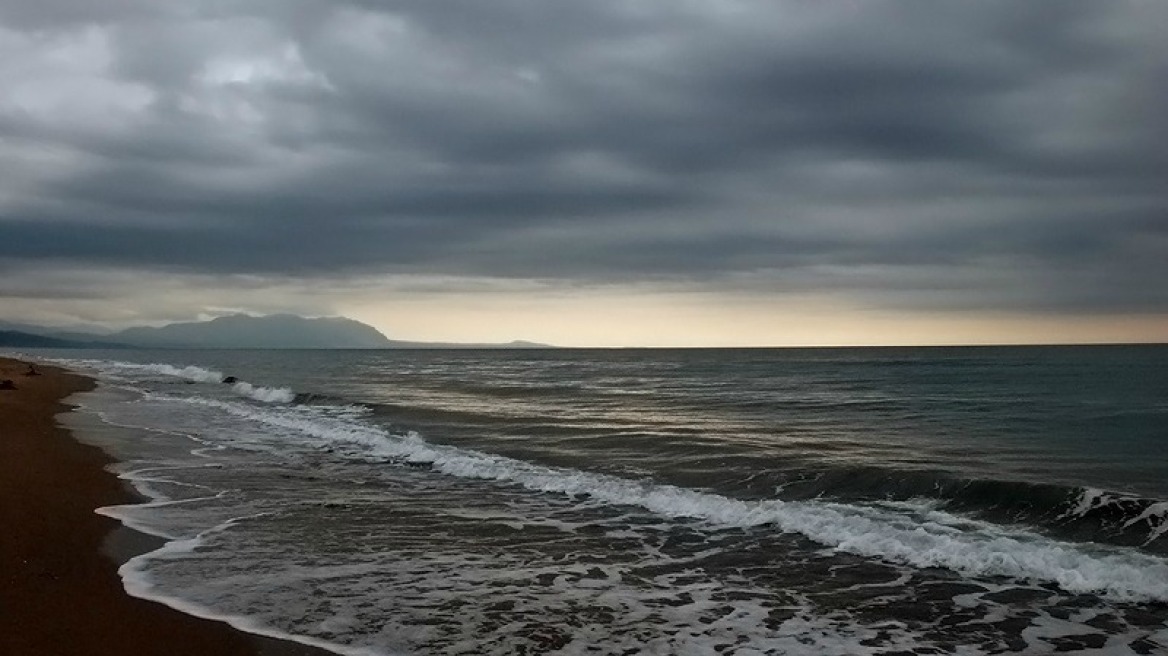 Συννεφιά σε όλη τη χώρα με βροχοπτώσεις στα ορεινά