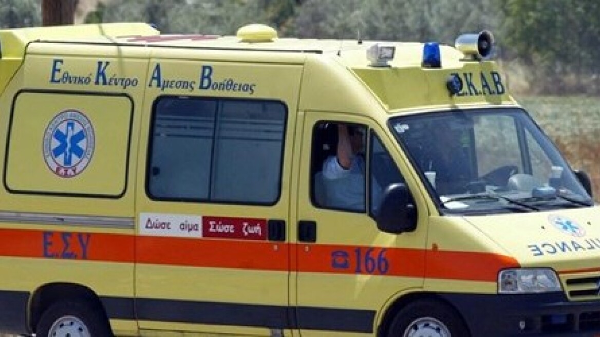 Σοβαρό τροχαίο στην Κρήτη: Αρπαξε φωτιά το ένα όχημα