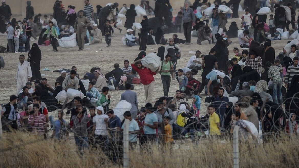 Τουρκία: Δυνάμεις ασφαλείας απώθησαν Σύρους πρόσφυγες με μάνικες νερού και πυρά