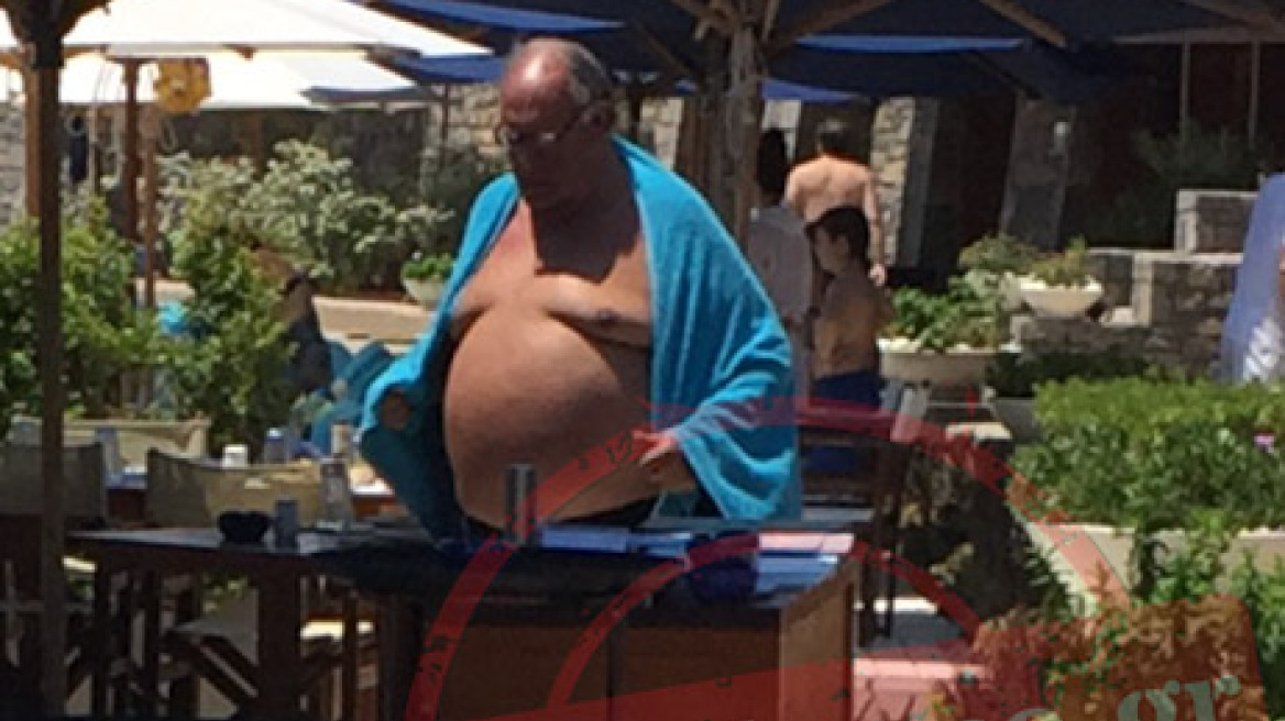 Βουτιές στο Λαγονήσι έκανε ο Θεόδωρος Πάγκαλος  