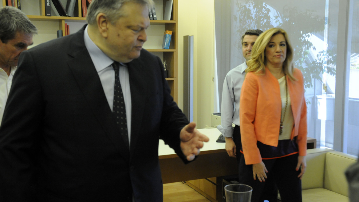 Βενιζέλος: Ο Τσίπρας δεν είναι Ζαν ντ' Αρκ να ακούει φωνές