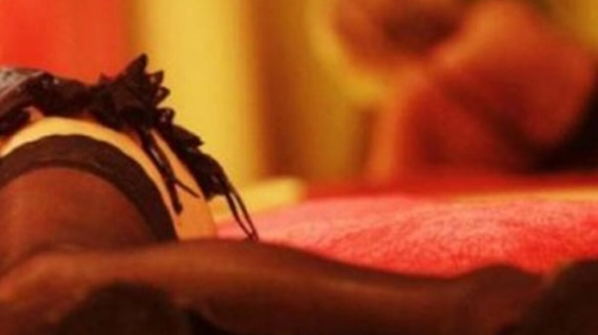 Κέρκυρα: Μητέρα, γιος και σύζυγος εξέδιδαν αλλοδαπή στο μπαρ τους