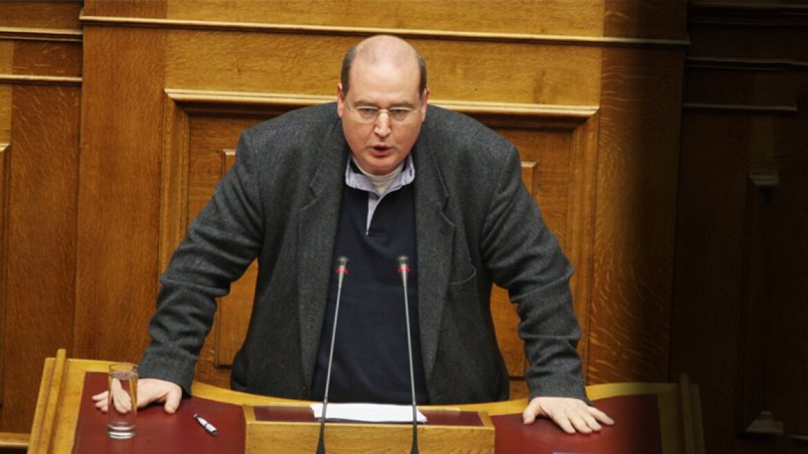 Φίλης: «Αν θέλετε συναίνεση με κοινωνικό πρόσημο, την προσφέρουμε ως κυβέρνηση»