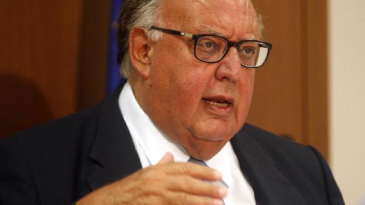 Πάγκαλος: Κατακάθι της πολιτικής ζωής ο Βαρουφάκης 