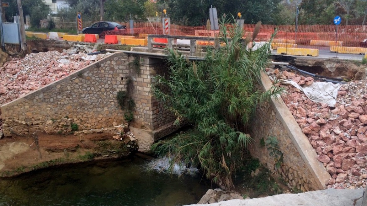 Ξανά στην κυκλοφορία η γέφυρα της Λεωφόρου Σπάτων	